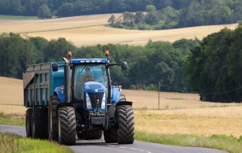 La route, c'est pour circuler, pas pour les bacs!