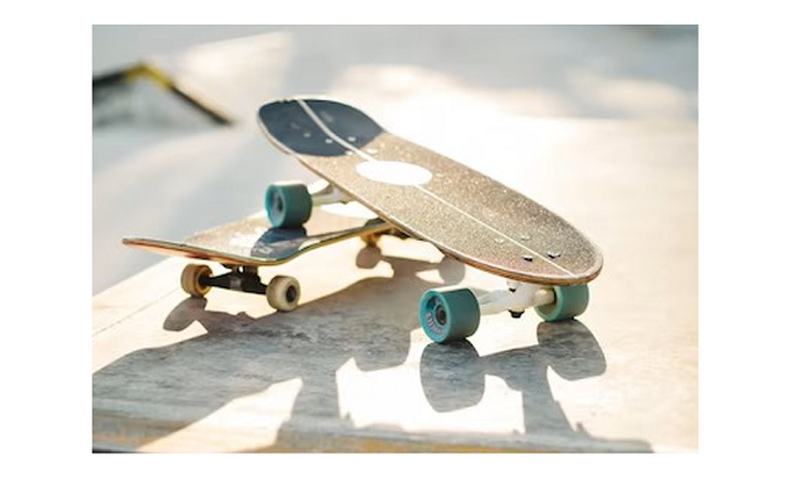 Skate park ouvert et avis de non-utilisation pour le dek hockey